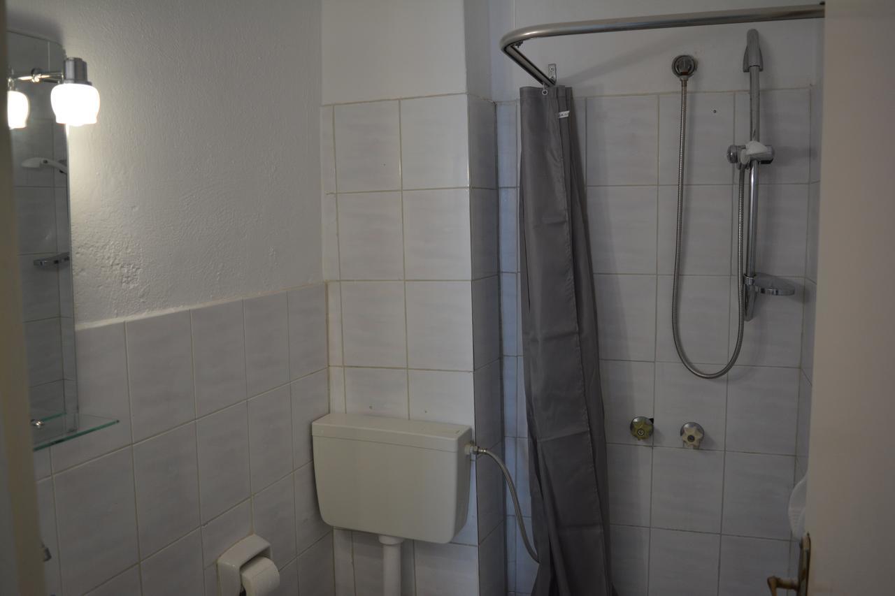 מולה קליבה Kangaroo Hotel מראה חיצוני תמונה