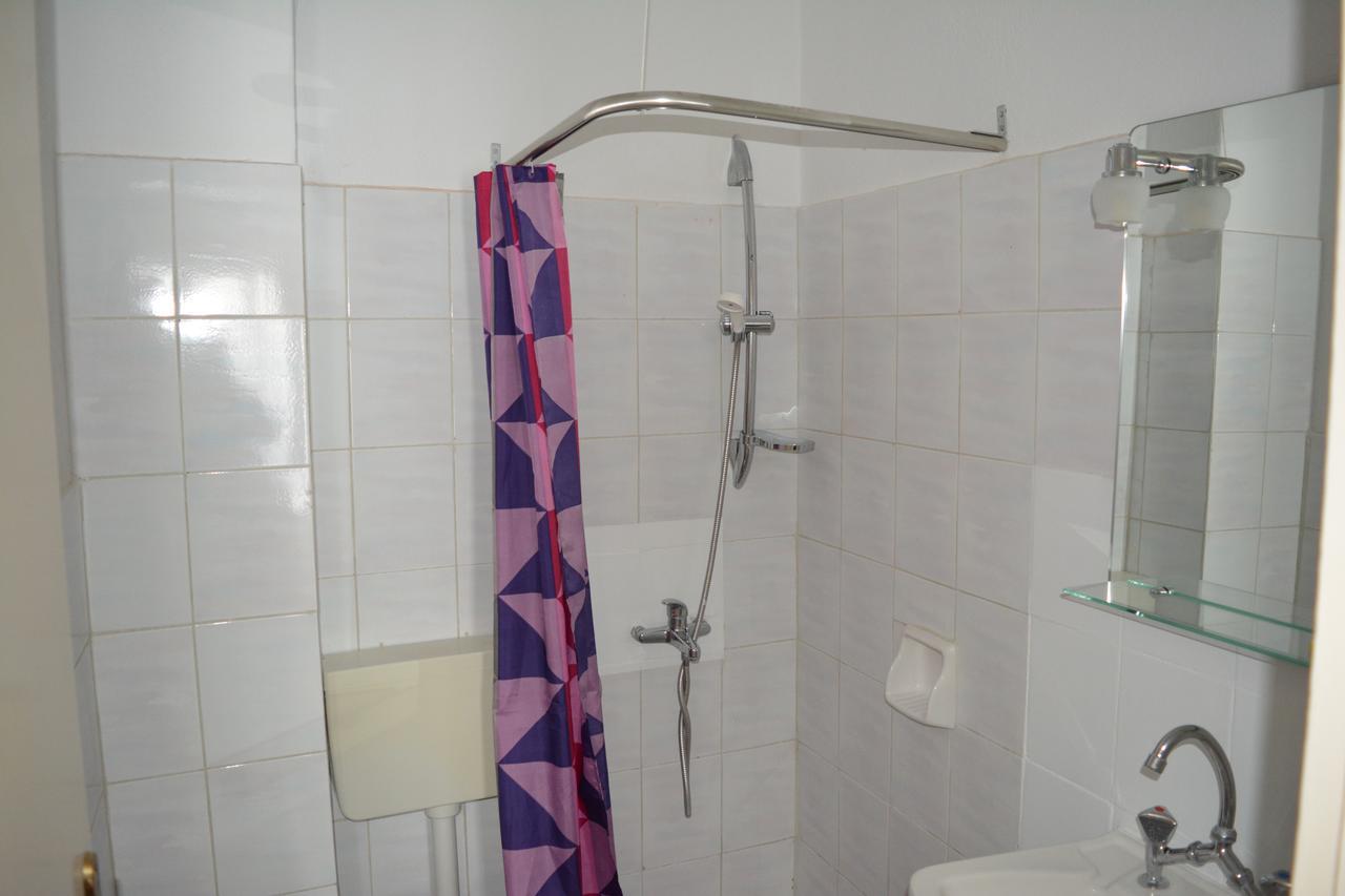 מולה קליבה Kangaroo Hotel מראה חיצוני תמונה